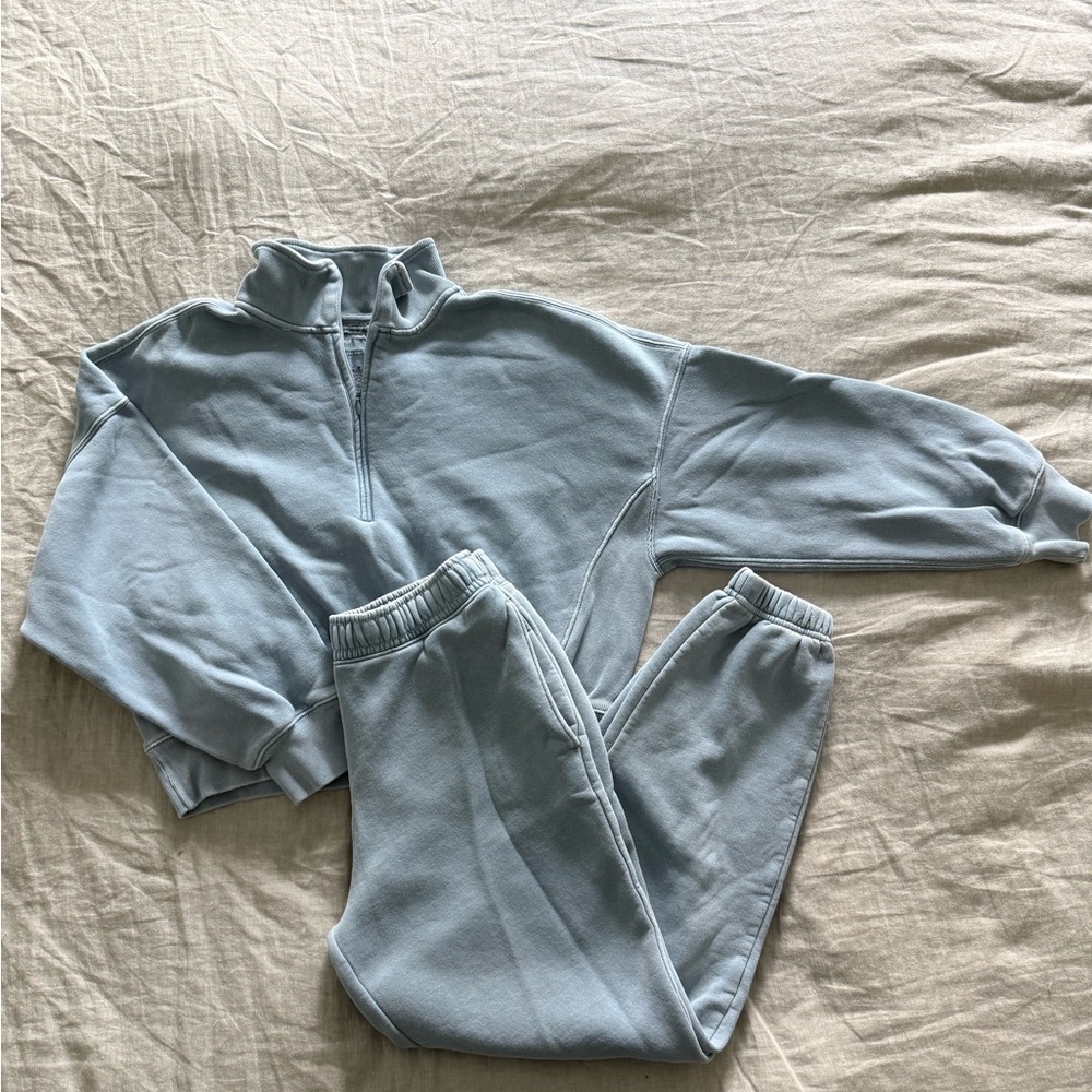 Abercrombie and Fitch Set